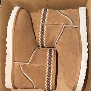 UGG Tan Suede Men's Boots